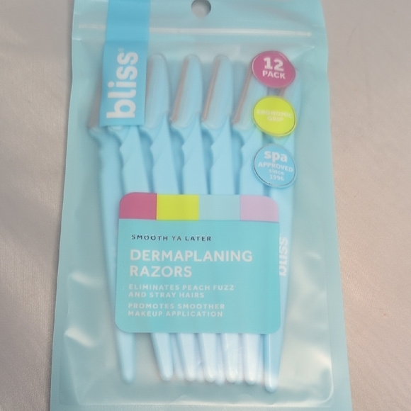 Bliss Smooth Ya Later Dermaplaning Razors - 12 Pack Blue - Picture 1 of 5
